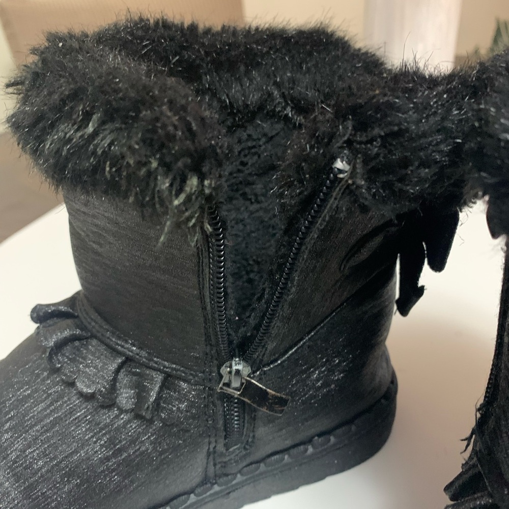 Black Faux Fur Winter Boots Girls Size 34 (2.5)